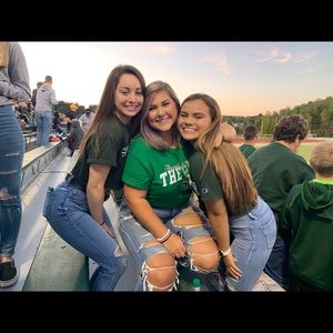 Meet your Posher, Jasmine